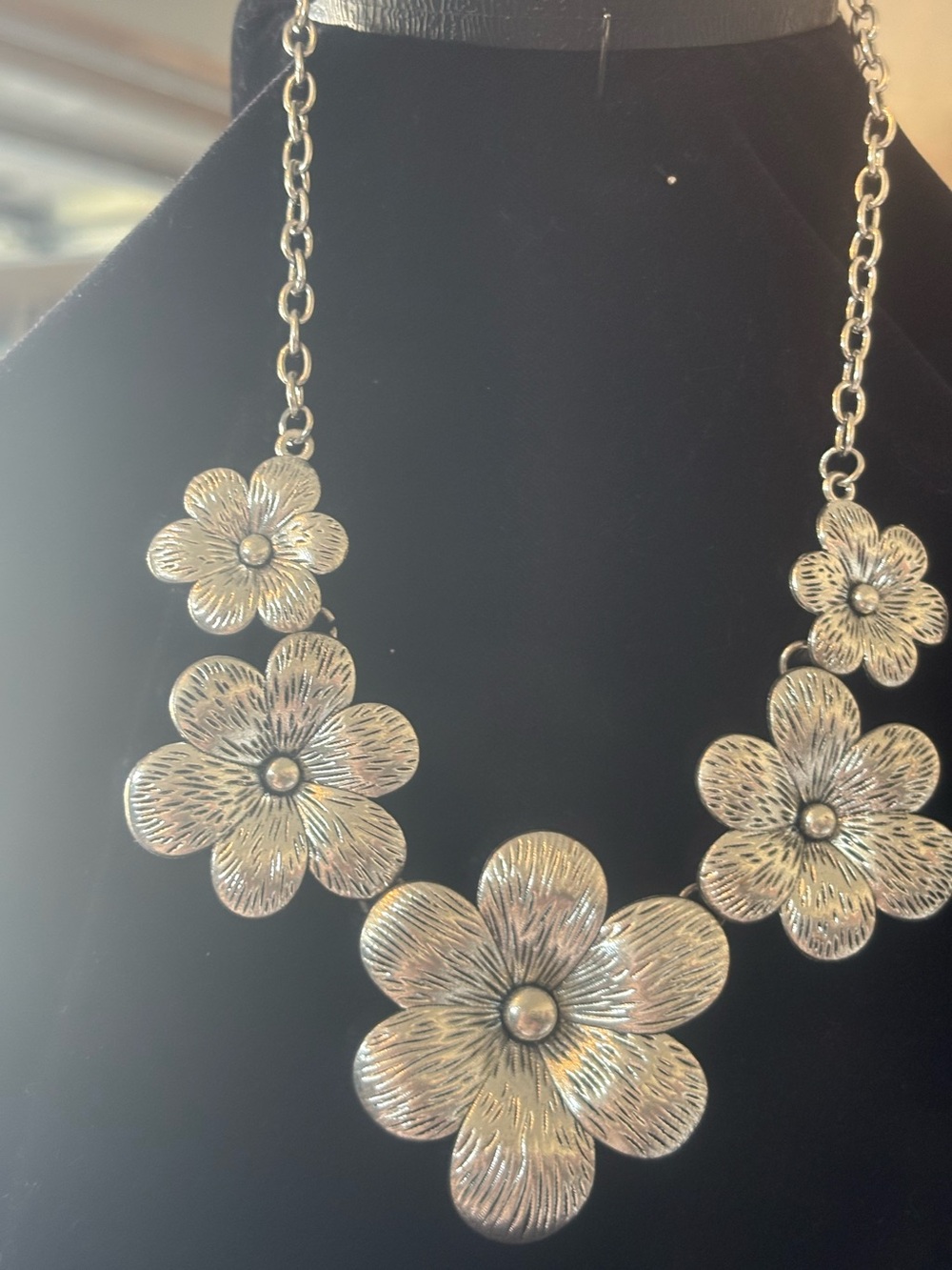 Silver to e Floral Statement Necklace - Women Jewelry